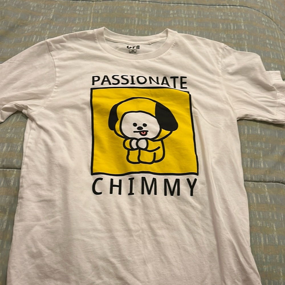 uniqlo bt21 rare chimmy 2018 graphic t-shirt